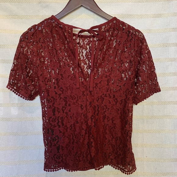 5/$25 H&M Maroon Lace Top - Picture 3 of 6